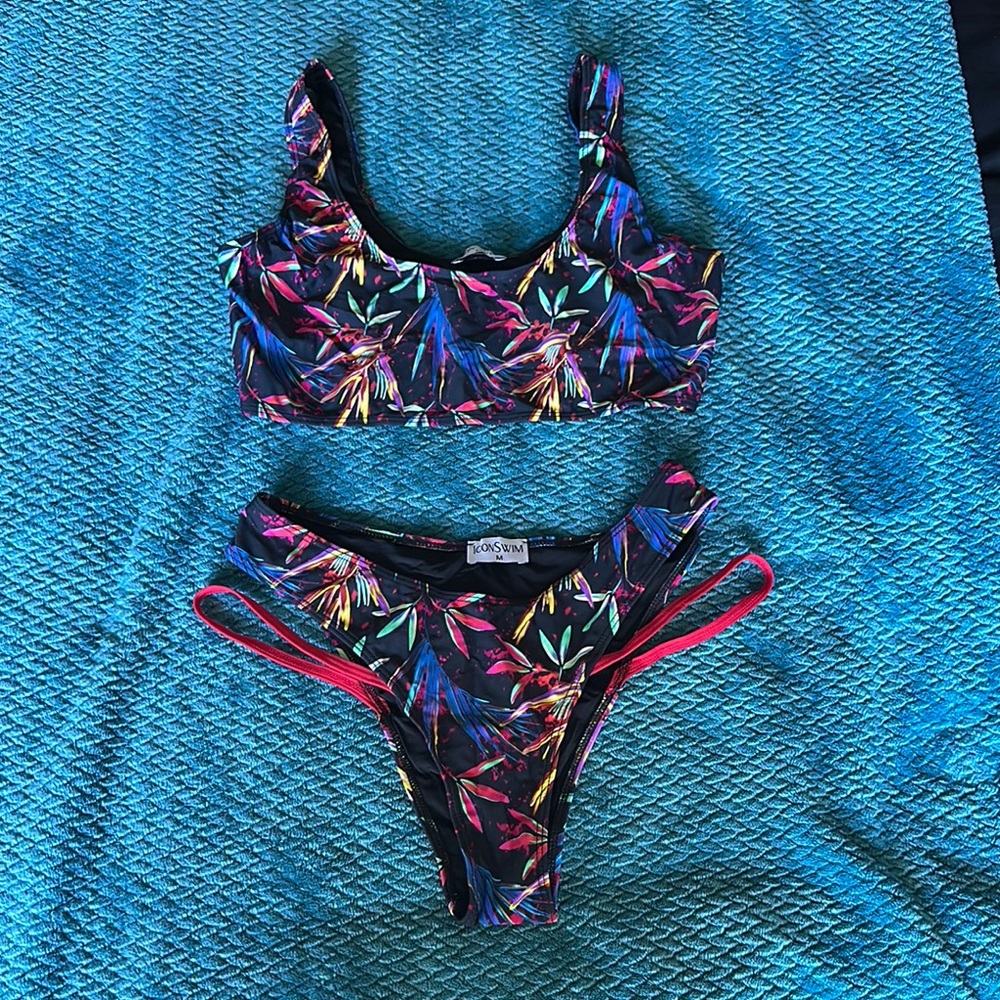 Icon Swim Women's Multicolor Bikini Set